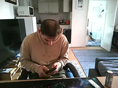 Snapshot of mihaimichael chatting on September 27, 1:27 pm mihaimichael online show from September 27, 1:27 pm