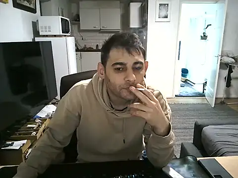 Snapshot of mihaimichael chatting on September 29, 9:58 am mihaimichael online show from September 29, 9:58 am