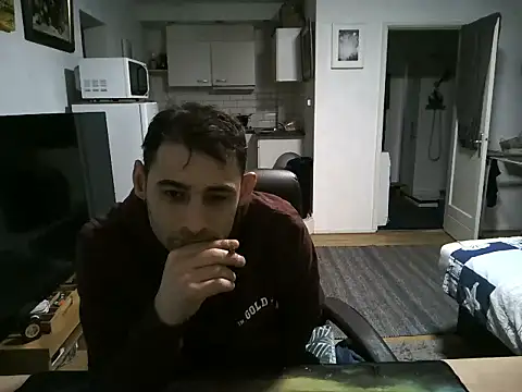 Snapshot of mihaimichael chatting on September 29, 10:03 pm mihaimichael online show from September 29, 10:03 pm