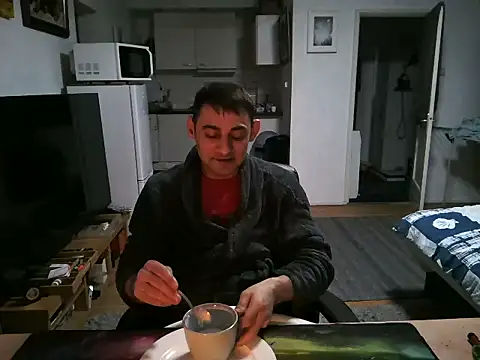 Snapshot of mihaimichael chatting on October 1, 12:27 am mihaimichael online show from October 1, 12:27 am