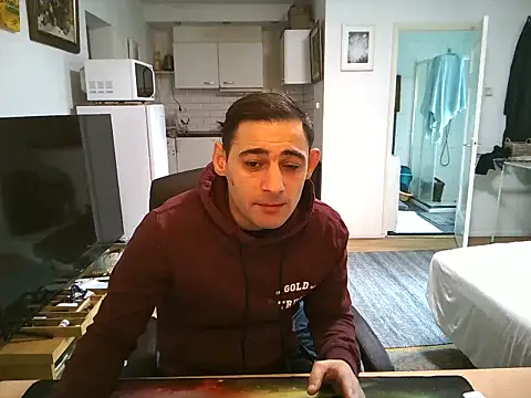 Snapshot of mihaimichael chatting on October 5, 2:26 pm mihaimichael online show from October 5, 2:26 pm