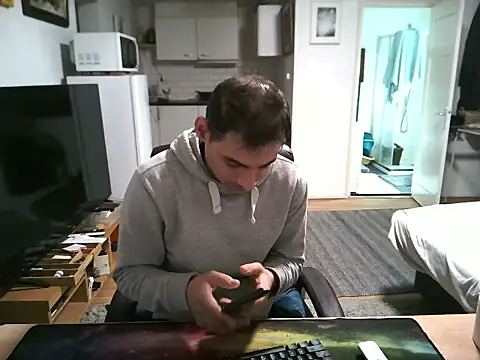 Snapshot of mihaimichael chatting on October 6, 9:51 am mihaimichael online show from October 6, 9:51 am