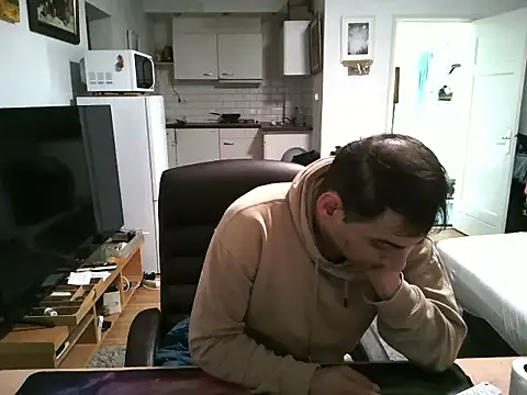 Snapshot of mihaimichael chatting on October 10, 11:09 am mihaimichael online show from October 10, 11:09 am