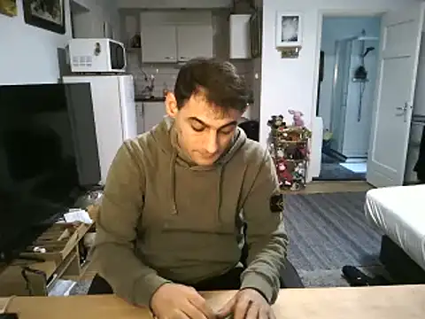 Snapshot of mihaimichael chatting on October 14, 6:58 am mihaimichael online show from October 14, 6:58 am