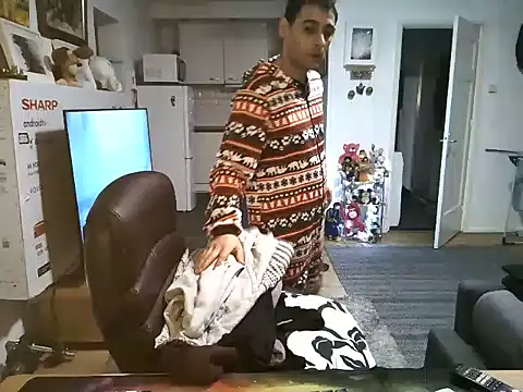 Snapshot of mihaimichael chatting on October 15, 7:25 pm mihaimichael online show from October 15, 7:25 pm