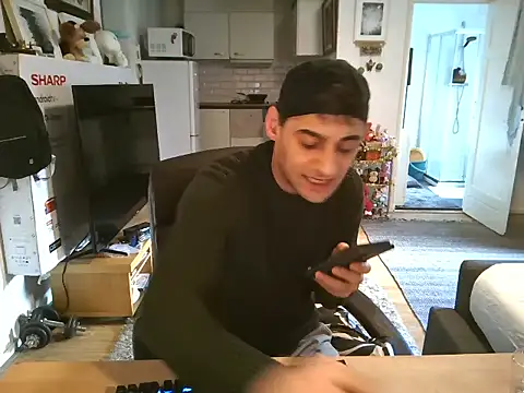 Snapshot of mihaimichael chatting on October 24, 9:17 am mihaimichael online show from October 24, 9:17 am