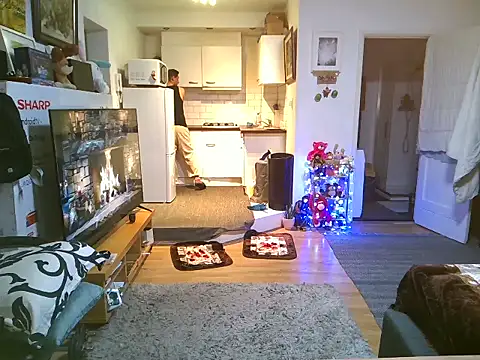 Snapshot of mihaimichael chatting on October 29, 12:35 am mihaimichael online show from October 29, 12:35 am