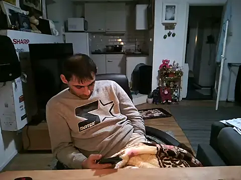 Snapshot of mihaimichael chatting on October 30, 2:46 am mihaimichael online show from October 30, 2:46 am