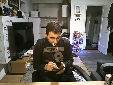 Snapshot of mihaimichael chatting on November 1, 11:07 pm mihaimichael online show from November 1, 11:07 pm