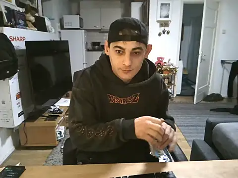 Snapshot of mihaimichael chatting on November 2, 3:36 pm mihaimichael online show from November 2, 3:36 pm