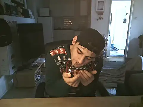 Snapshot of mihaimichael chatting on November 3, 10:49 am mihaimichael online show from November 3, 10:49 am