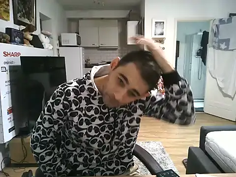 mihaimichael online show from December 3, 1:31 pm