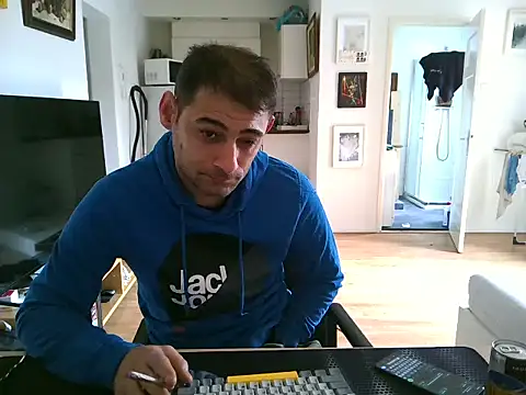 mihaimichael online show from July 8, 10:53 am