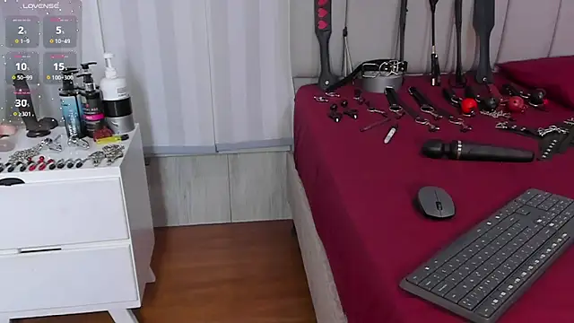 mileyerikson online show from May 26, 3:24 am