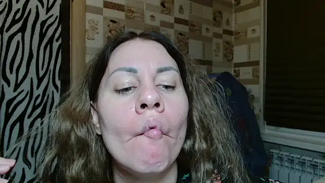 Snapshot of TherestlessKitty chatting on March 12, 10:27 pm TherestlessKitty online show from March 12, 10:27 pm