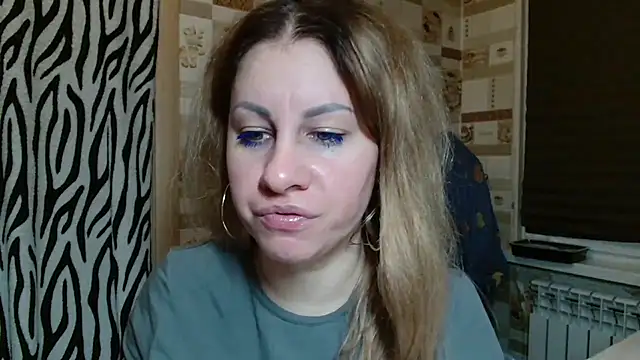 Snapshot of TherestlessKitty chatting on March 30, 10:22 pm TherestlessKitty online show from March 30, 10:22 pm