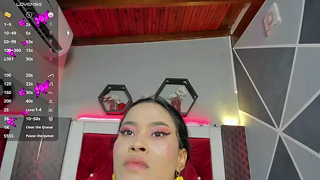 Karoll014 online show from December 30, 11:48 am