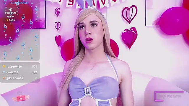 Snapshot of Tayzon_Foxxx chatting on February 9, 4:18 pm Tayzon Foxxx online show from February 9, 4:18 pm