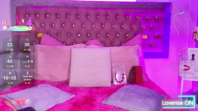 Snapshot of Tayzon_Foxxx chatting on September 11, 12:38 pm Tayzon Foxxx online show from September 11, 12:38 pm