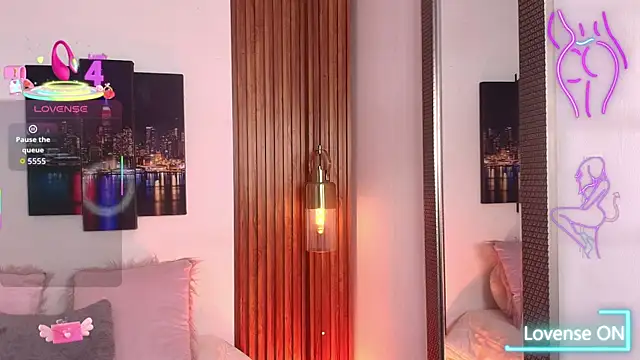 Snapshot of Tayzon_Foxxx chatting on September 14, 12:54 am Tayzon Foxxx online show from September 14, 12:54 am