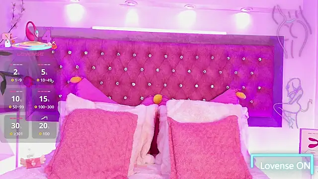 Snapshot of Tayzon_Foxxx chatting on October 20, 12:49 pm Tayzon Foxxx online show from October 20, 12:49 pm