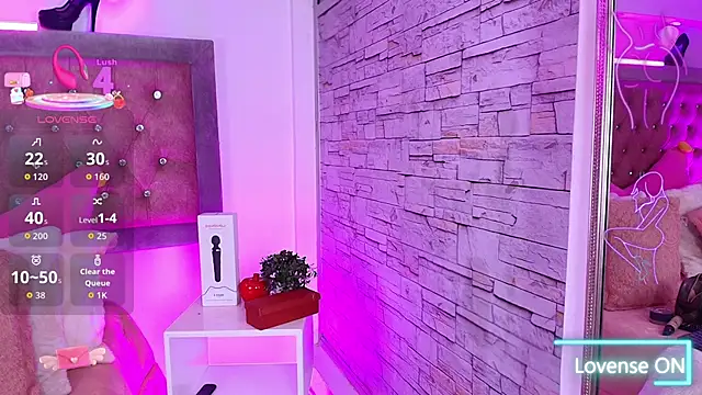 Snapshot of Tayzon_Foxxx chatting on October 28, 11:36 am Tayzon Foxxx online show from October 28, 11:36 am