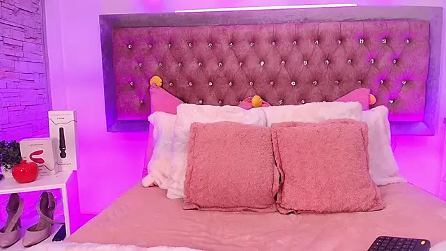 Snapshot of Tayzon_Foxxx chatting on November 4, 12:48 pm Tayzon Foxxx online show from November 4, 12:48 pm