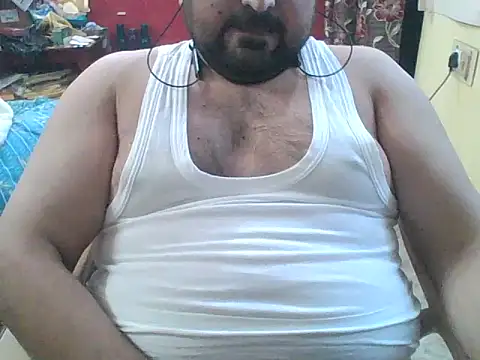 Snapshot of ARYANAVAILABLE chatting on January 6, 10:30 am ARYANAVAILABLE online show from January 6, 10:30 am