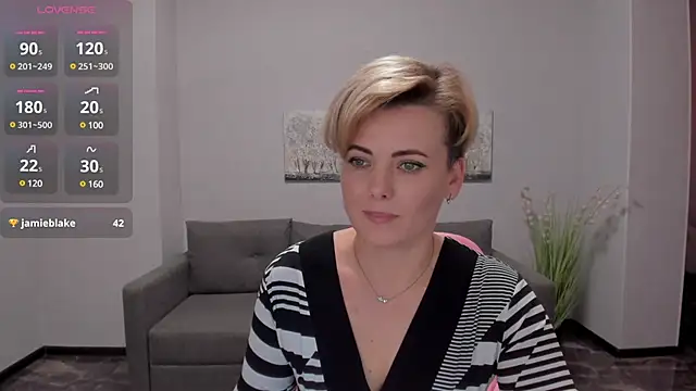 Julia Wilsone online show from December 13, 10:19 am