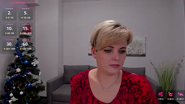 Julia Wilsone online show from December 25, 4:43 pm