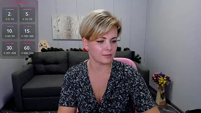 Julia Wilsone online show from January 8, 4:11 pm