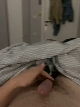 Snapshot of Erenn34 chatting on October 22, 11:37 pm Erenn34 online show from October 22, 11:37 pm