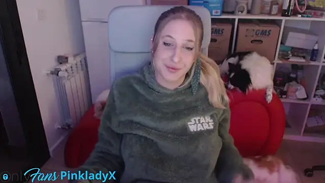 Snapshot of Pinkyladyxxx chatting on February 23, 12:51 am Pinkyladyxxx online show from February 23, 12:51 am