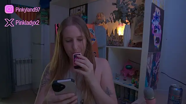 Pinkyladyxxx online show from February 21, 4:19 pm