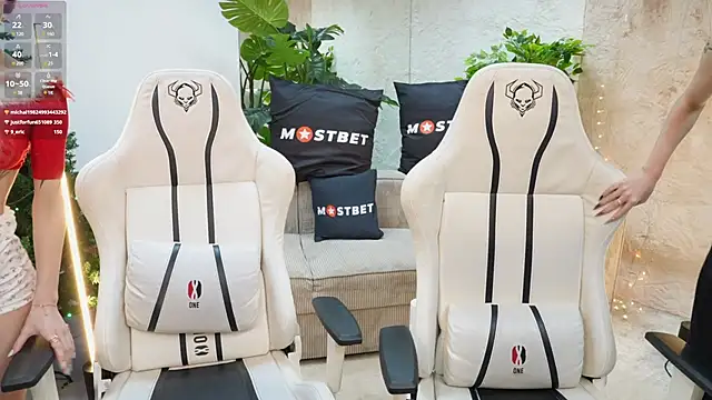 Britney054 online show from December 26, 11:43 am