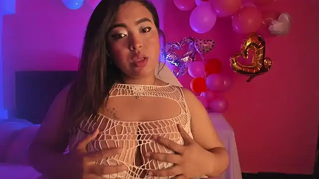 Snapshot of ivy_roosx chatting on February 11, 8:31 pm ivy roosx online show from February 11, 8:31 pm