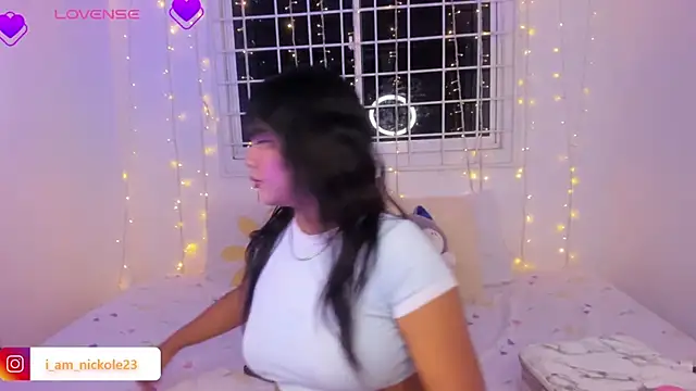 nicky peyton online show from September 25, 4:05 am