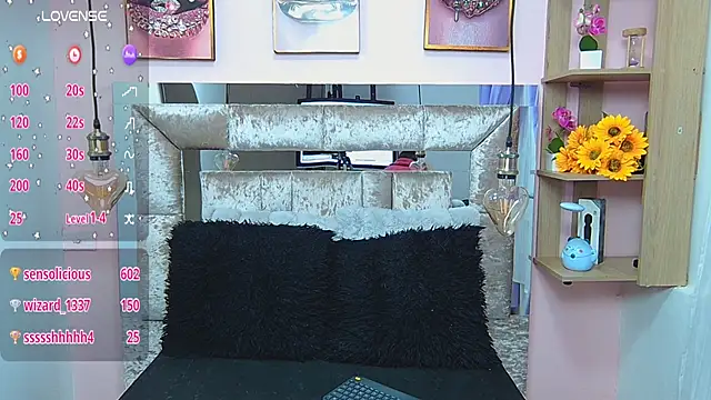 Vaioletcooper online show from March 16, 3:25 am