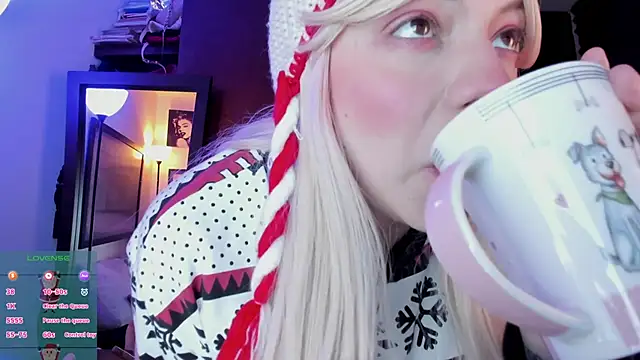 Snapshot of Irinaa_Scarlett chatting on December 26, 11:24 pm Irinaa Scarlett online show from December 26, 11:24 pm