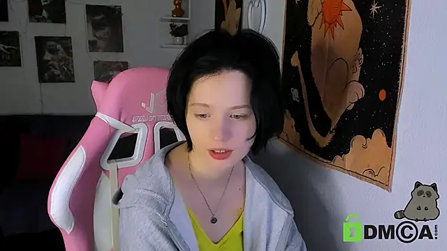 Alina Mills online show from December 13, 5:10 pm