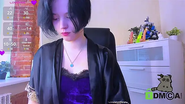 Alina Mills online show from December 18, 10:51 am