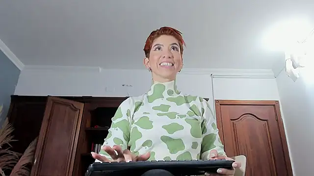 AliceBarry online show from March 8, 12:33 am