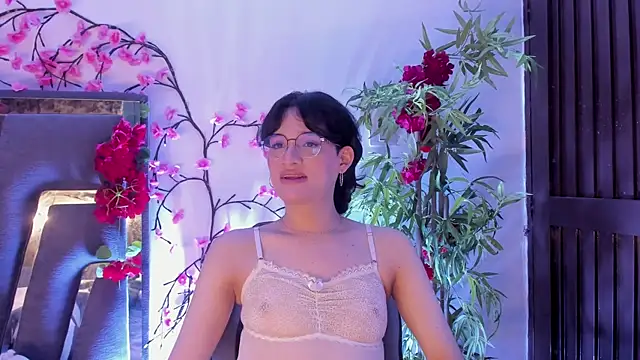 Black Rose2 online show from November 13, 12:15 pm