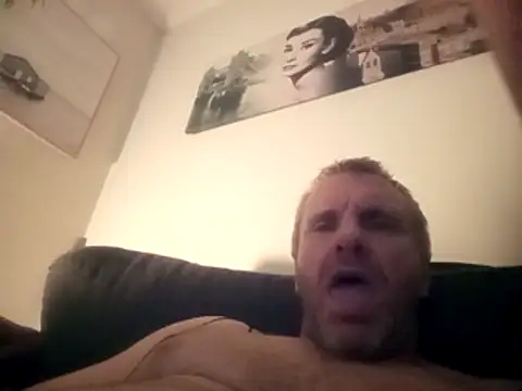 Snapshot of extremeanalsolo chatting on November 21, 4:27 pm extremeanalsolo online show from November 21, 4:27 pm