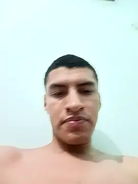 Snapshot of Rogersmit2 chatting on September 27, 3:33 am Rogersmit2 online show from September 27, 3:33 am