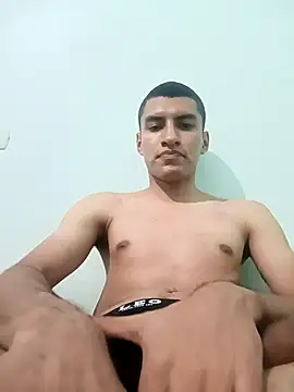 Snapshot of Rogersmit2 chatting on October 26, 10:15 pm Rogersmit2 online show from October 26, 10:15 pm