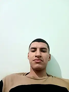 Snapshot of Rogersmit2 chatting on November 26, 12:44 am Rogersmit2 online show from November 26, 12:44 am