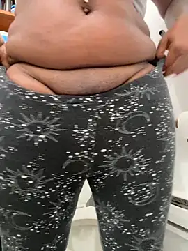 Snapshot of Goddess_Nafeesha chatting on October 9, 2:59 pm Goddess Nafeesha online show from October 9, 2:59 pm