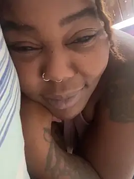 Snapshot of Goddess_Nafeesha chatting on October 12, 5:45 pm Goddess Nafeesha online show from October 12, 5:45 pm