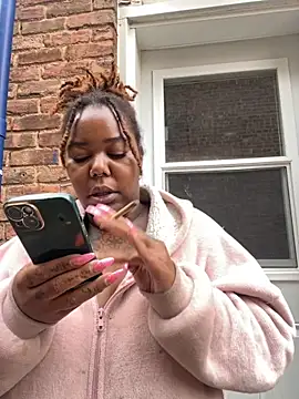 Snapshot of Goddess_Nafeesha chatting on October 15, 7:36 pm Goddess Nafeesha online show from October 15, 7:36 pm